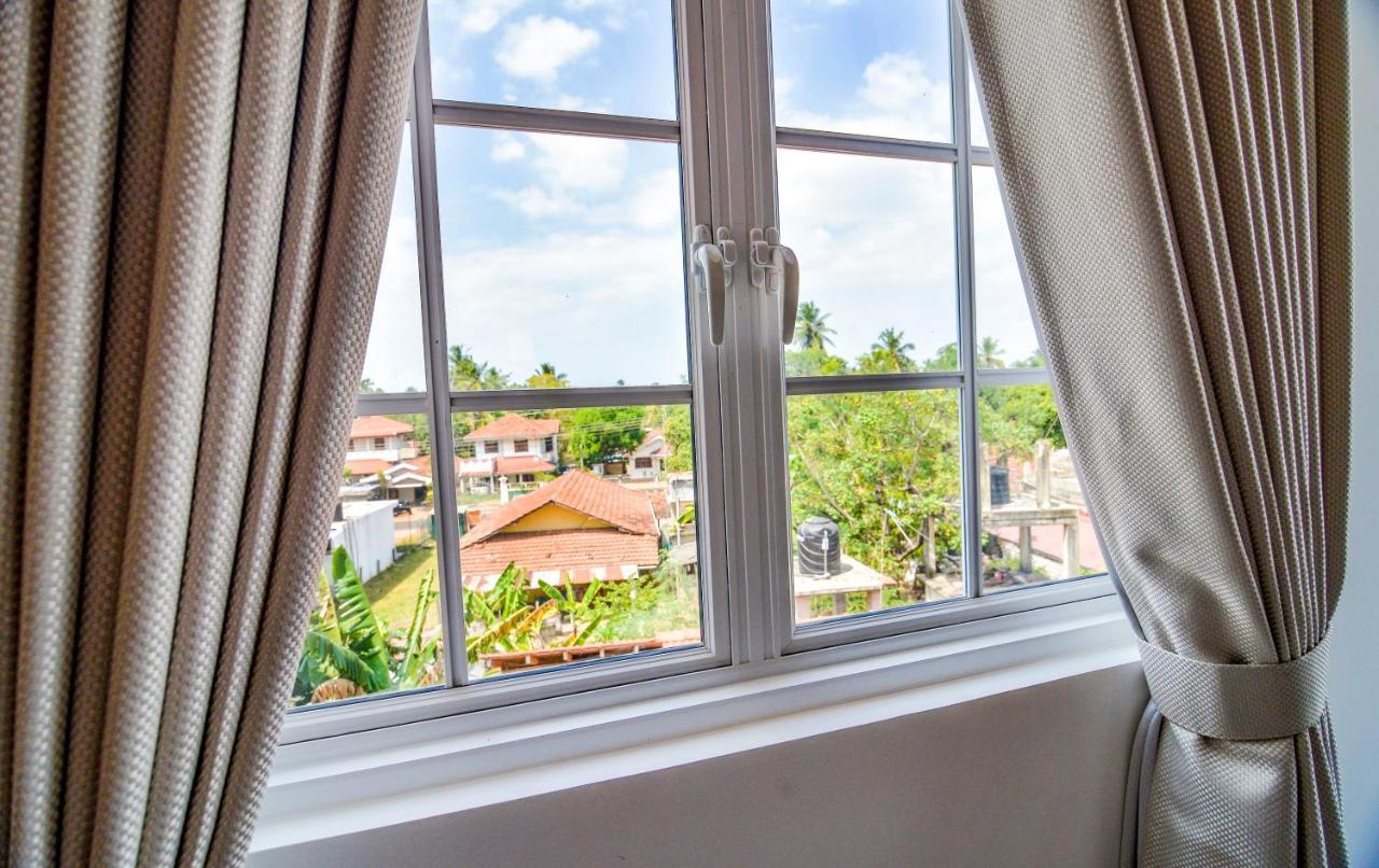 Negombo New Queen'S Palace Экстерьер фото