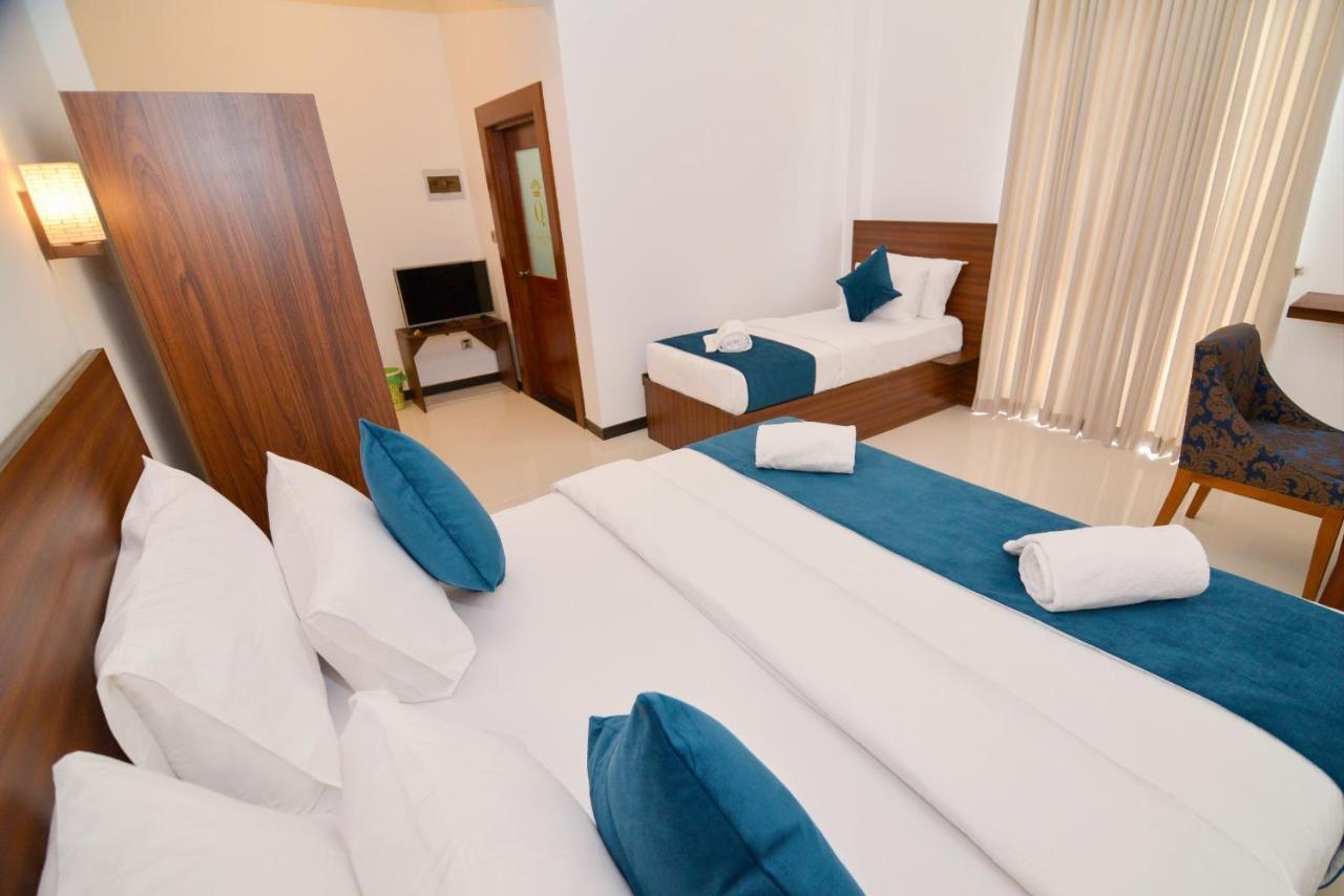 Negombo New Queen'S Palace Экстерьер фото